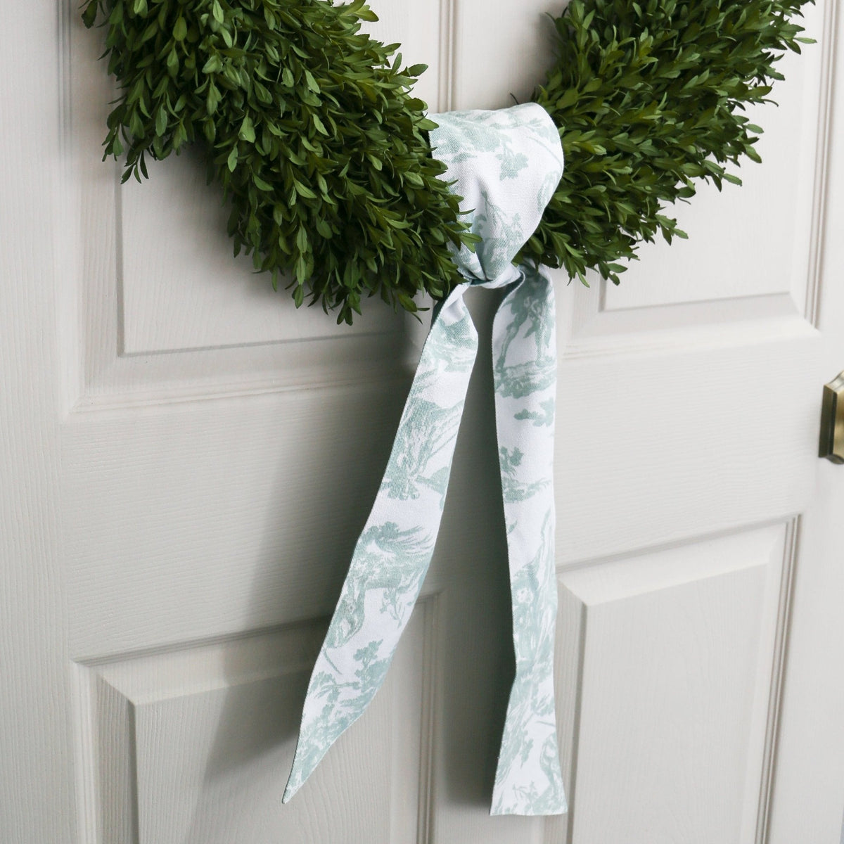 Canvas Celadon & White Toile Wreath Sash